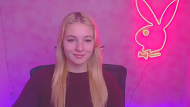 Snapshot of Milka_kiss_ chatting on February 2025 10:21:02 AM Milka kiss  online show from February 2025 10:21:02 AM