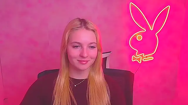 Snapshot of Milka_kiss_ chatting on February 2025 10:09:02 AM Milka kiss  online show from February 2025 10:09:02 AM