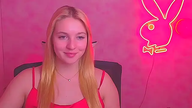 Snapshot of Milka_kiss_ chatting on February 2025 03:42:02 PM Milka kiss  online show from February 2025 03:42:02 PM
