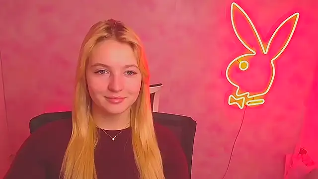 Snapshot of Milka_kiss_ chatting on March 2025 12:56:02 PM Milka kiss  online show from March 2025 12:56:02 PM