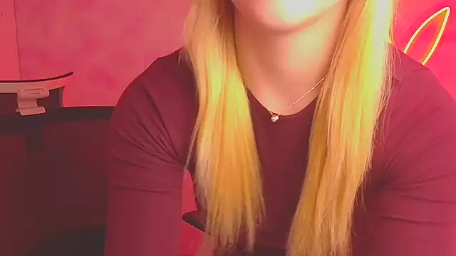 Snapshot of Milka_kiss_ chatting on March 2025 04:11:01 PM Milka kiss  online show from March 2025 04:11:01 PM