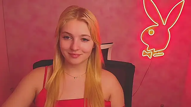 Snapshot of Milka_kiss_ chatting on March 2025 10:05:01 AM Milka kiss  online show from March 2025 10:05:01 AM