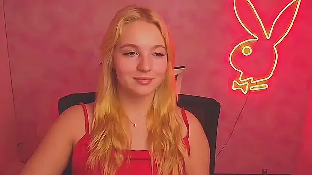 Snapshot of Milka_kiss_ chatting on March 2025 10:07:02 AM Milka kiss  online show from March 2025 10:07:02 AM