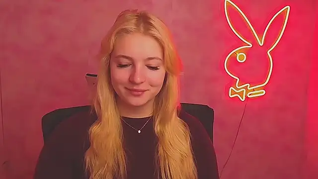 Snapshot of Milka_kiss_ chatting on March 2025 06:58:02 AM Milka kiss  online show from March 2025 06:58:02 AM