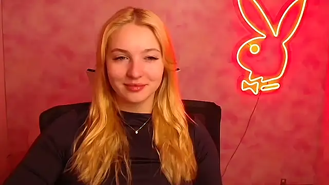 Snapshot of Milka_kiss_ chatting on March 2025 06:58:02 AM Milka kiss  online show from March 2025 06:58:02 AM