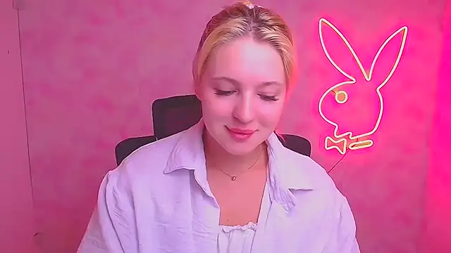 Snapshot of Milka_kiss_ chatting on September 2025 06:02:02 AM Milka kiss  online show from September 2025 06:02:02 AM