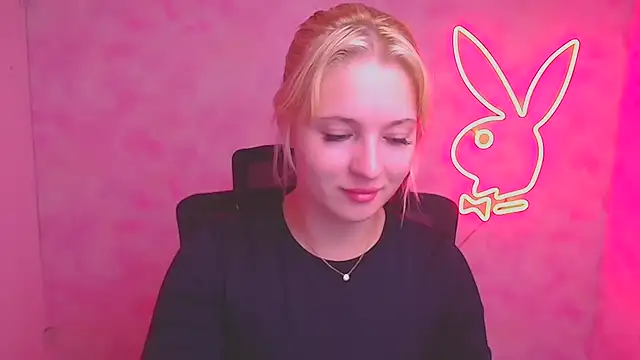 Snapshot of Milka_kiss_ chatting on September 2025 11:11:02 AM Milka kiss  online show from September 2025 11:11:02 AM