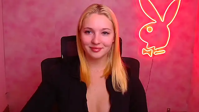 Snapshot of Milka_kiss_ chatting on October 2025 06:11:02 AM Milka kiss  online show from October 2025 06:11:02 AM