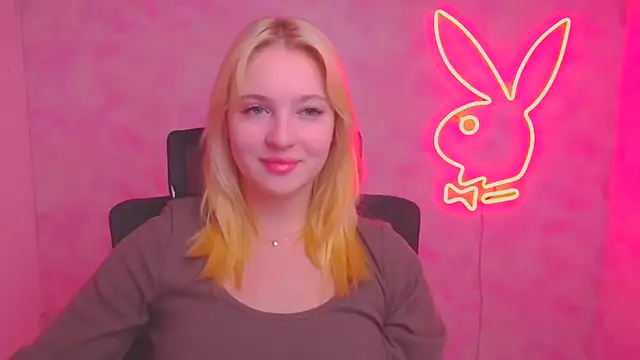 Snapshot of Milka_kiss_ chatting on October 2025 05:41:02 AM Milka kiss  online show from October 2025 05:41:02 AM