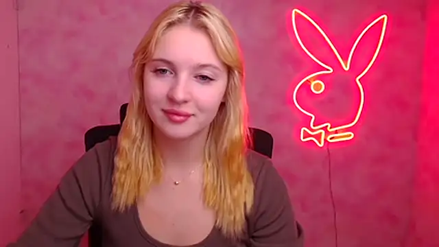 Snapshot of Milka_kiss_ chatting on October 2025 11:50:01 AM Milka kiss  online show from October 2025 11:50:01 AM