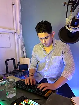 Snapshot of Anto_BWC chatting on October 2025 04:52:01 AM Anto BWC online show from October 2025 04:52:01 AM