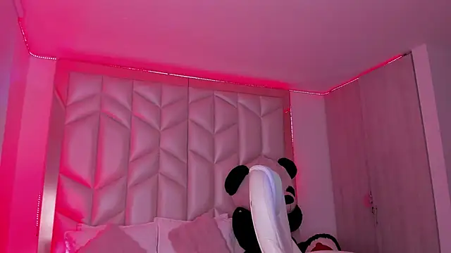 AlhanaRose online show from January 2025 05:52:02 AM