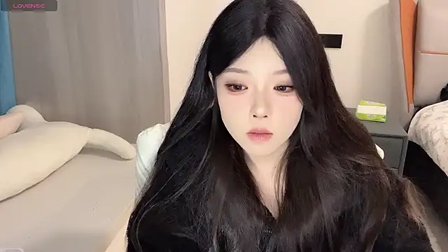 Snapshot of Q-ing chatting on December 2024 03:16:01 PM Q-ing online show from December 2024 03:16:01 PM