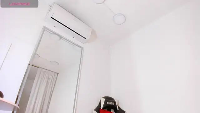 vera candella online show from October 2025 12:05:02 PM