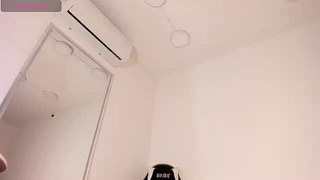 vera candella online show from November 2025 11:55:02 AM