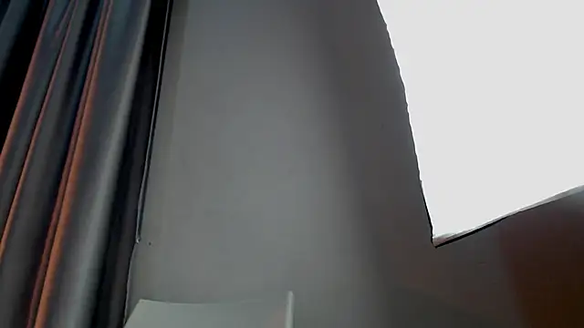 Snapshot of SabrinaWarrenn chatting on December 2024 12:02:01 PM SabrinaWarrenn online show from December 2024 12:02:01 PM