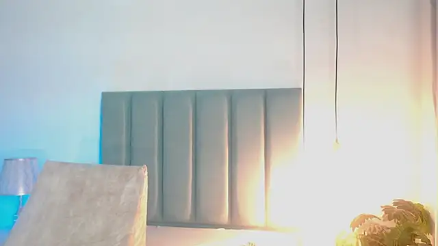 Snapshot of SabrinaWarrenn chatting on December 2024 06:15:01 PM SabrinaWarrenn online show from December 2024 06:15:01 PM