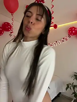 AmmyCollinsW online show from February 2026 09:11:02 PM