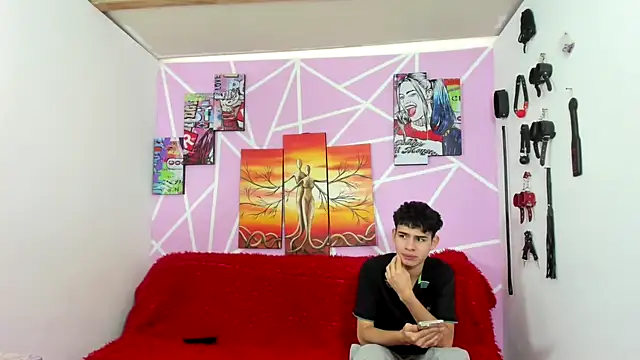 Snapshot of Fresahot2005 chatting on December 2024 07:32:01 PM Fresahot2005 online show from December 2024 07:32:01 PM