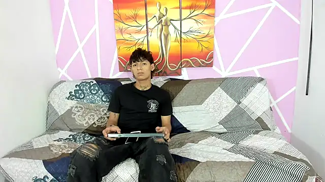 Snapshot of Fresahot2005 chatting on January 2025 07:07:02 PM Fresahot2005 online show from January 2025 07:07:02 PM