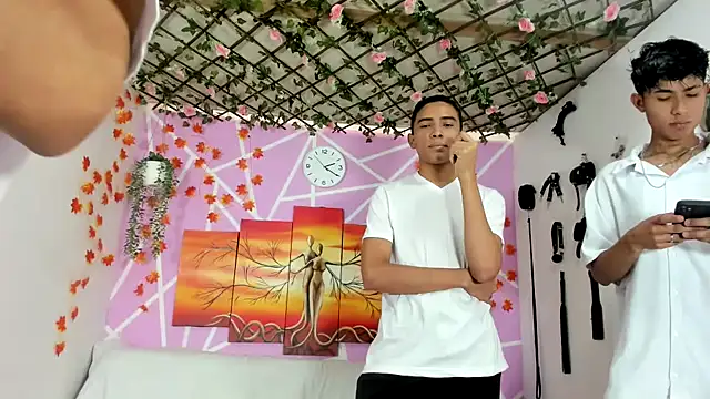 Snapshot of Fresahot2005 chatting on February 2025 07:23:01 PM Fresahot2005 online show from February 2025 07:23:01 PM