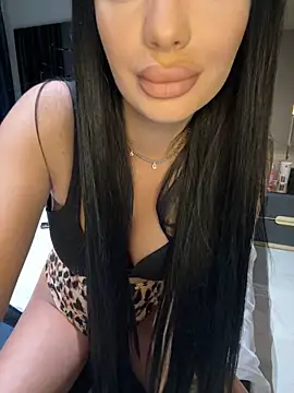 amirahylerr online show from January 2025 08:47:01 PM