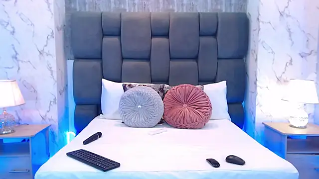 SophieWolkman online show from October 2025 12:07:02 PM