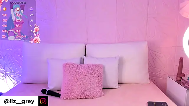 Liz grey  online show from October 2025 03:17:01 AM