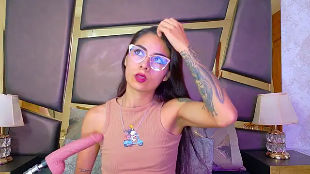 NicoleEsposito online show from November 2025 02:11:01 AM