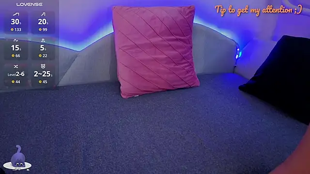 MysticMia online show from November 2025 11:55:02 AM