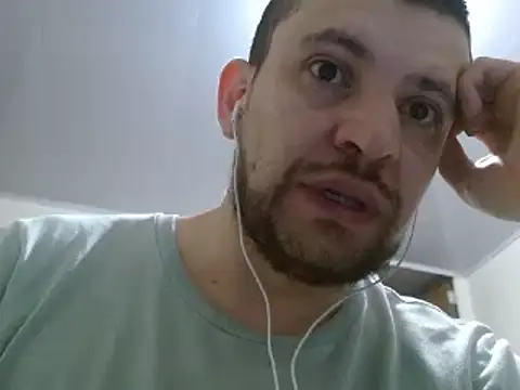 camiloking1720 online show from February 2025 11:15:02 PM