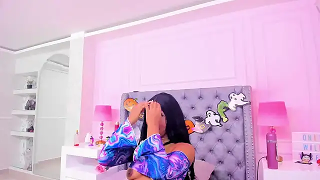 HaileeRoberts online show from October 2025 12:36:01 PM