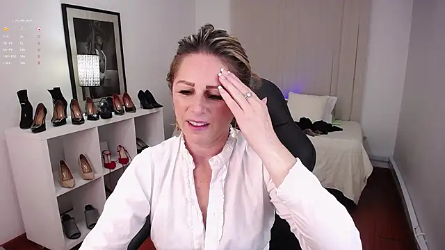 Snapshot of Victoria_collins_1 chatting on December 2024 03:09:02 PM Victoria collins 1 online show from December 2024 03:09:02 PM