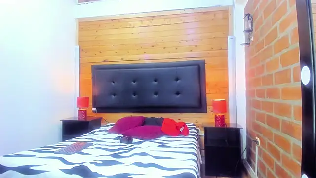 Dulcex69 online show from March 2025 01:40:02 PM