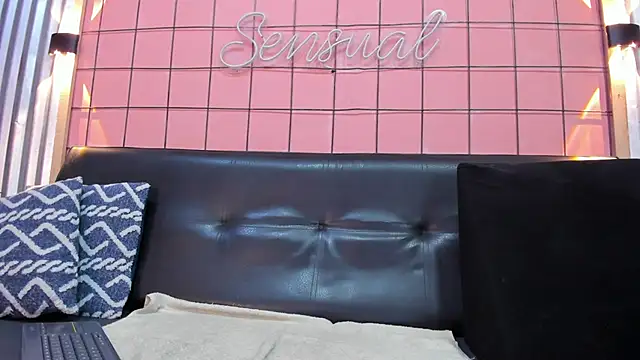 antony bigdick  online show from January 2025 01:11:01 AM