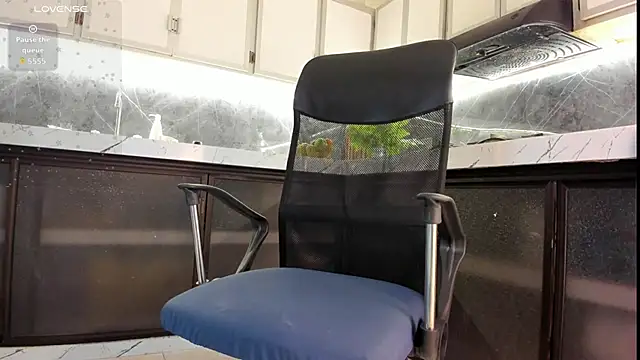 antony bigdick  online show from December 2025 01:24:01 AM