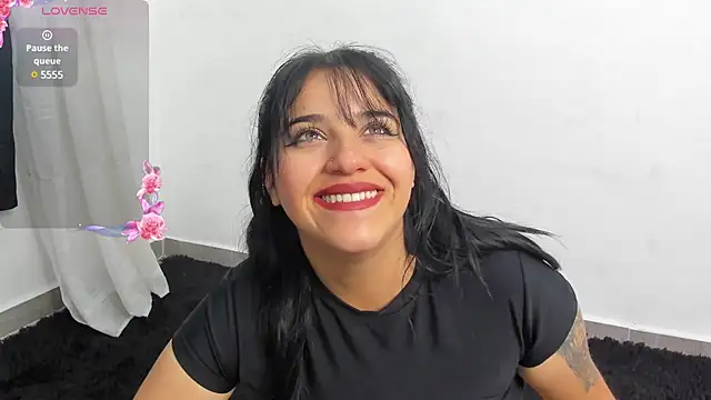 Snapshot of alyssa_magiic chatting on February 2025 06:37:01 PM alyssa magiic online show from February 2025 06:37:01 PM