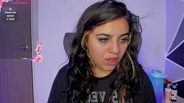 Snapshot of alyssa_magiic chatting on March 2026 01:19:01 AM alyssa magiic online show from March 2026 01:19:01 AM