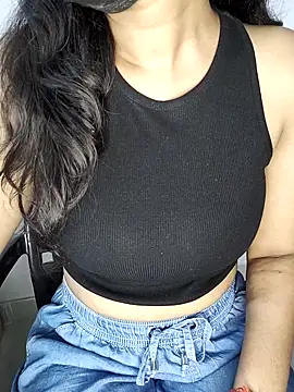 Snapshot of Ms_Neera chatting on February 2025 05:46:02 PM Ms Neera online show from February 2025 05:46:02 PM