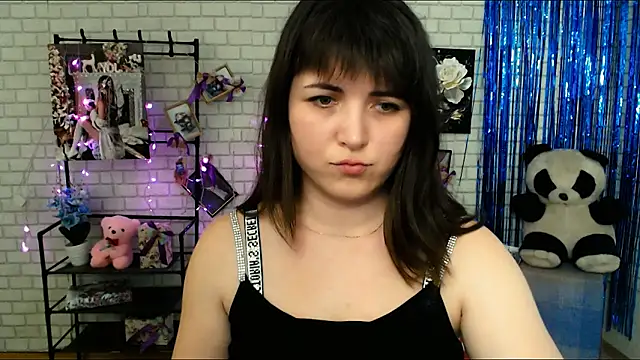 Snapshot of Darina_M_ chatting on February 2025 11:55:02 AM Darina M online show from February 2025 11:55:02 AM