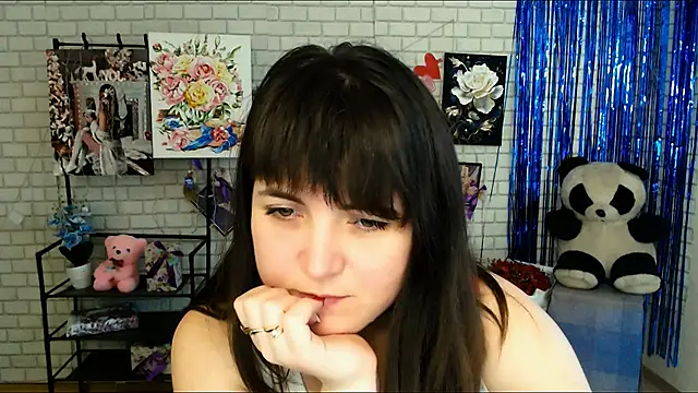 Snapshot of Darina_M_ chatting on February 2025 08:51:02 AM Darina M online show from February 2025 08:51:02 AM