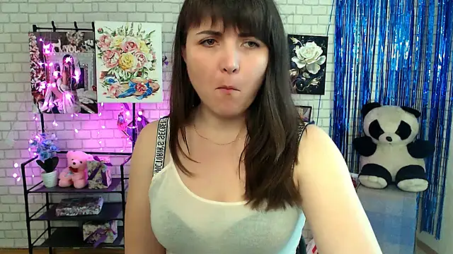 Snapshot of Darina_M_ chatting on March 2025 11:17:01 AM Darina M online show from March 2025 11:17:01 AM