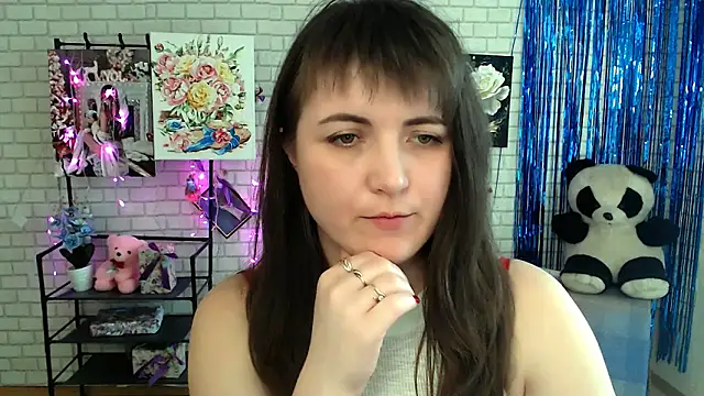 Snapshot of Darina_M_ chatting on March 2025 12:12:01 PM Darina M online show from March 2025 12:12:01 PM