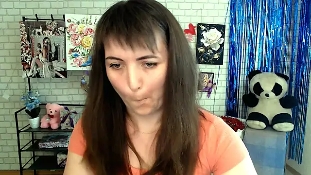 Snapshot of Darina_M_ chatting on March 2025 12:17:01 PM Darina M online show from March 2025 12:17:01 PM