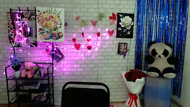 Snapshot of Darina_M_ chatting on March 2025 08:37:02 AM Darina M online show from March 2025 08:37:02 AM