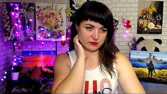 Snapshot of Darina_M_ chatting on October 2025 04:32:01 AM Darina M online show from October 2025 04:32:01 AM