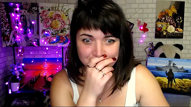 Snapshot of Darina_M_ chatting on October 2025 03:55:02 PM Darina M online show from October 2025 03:55:02 PM