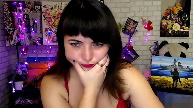 Snapshot of Darina_M_ chatting on October 2025 05:24:01 AM Darina M online show from October 2025 05:24:01 AM