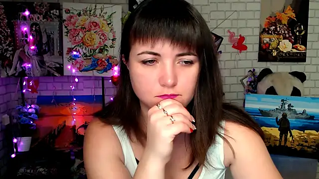 Snapshot of Darina_M_ chatting on November 2025 06:57:01 AM Darina M online show from November 2025 06:57:01 AM