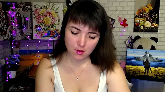 Snapshot of Darina_M_ chatting on November 2025 04:27:01 AM Darina M online show from November 2025 04:27:01 AM